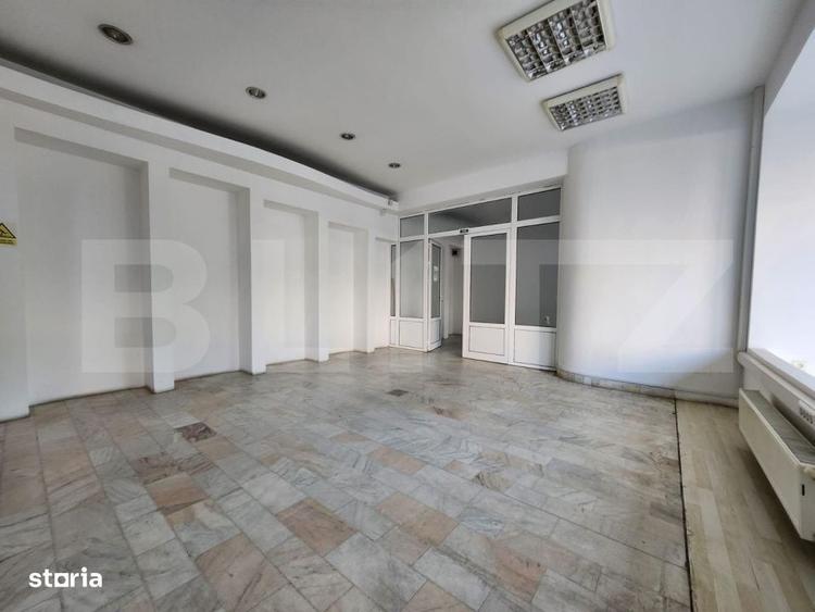 Spațiu comercial, de 30 mp, în Central