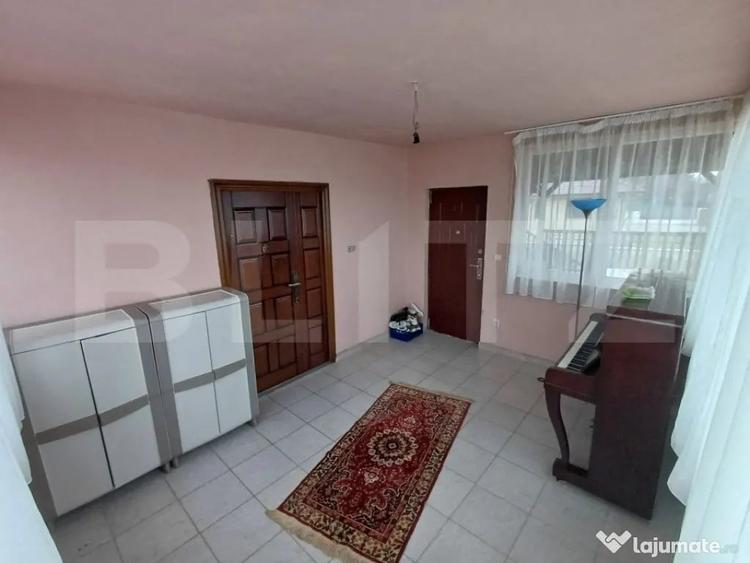 Casă cu 6 camere cu Teren 950 Mp în Central