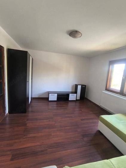 Casă cu 3 camere cu Teren 963 Mp în Miroslava