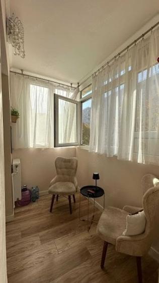 Apartament cu 3 camere decomandat în Dristor
