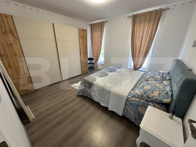 Casă cu 5 camere cu Teren 1604 Mp în Central