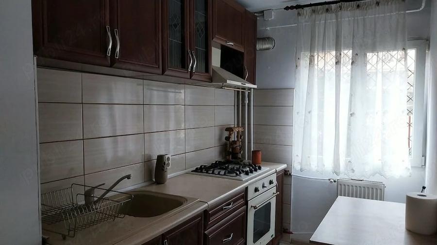 Garsonieră decomandată în Calea București