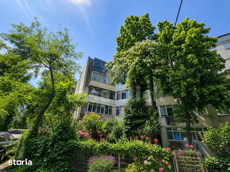 Apartament cu 2 camere decomandat în Micro 13