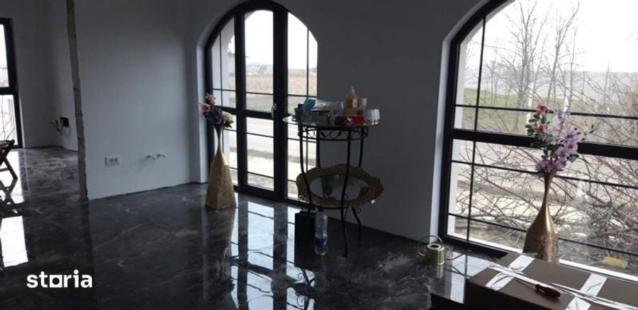 Casă cu 3 camere cu Teren 90 Mp în Rediu