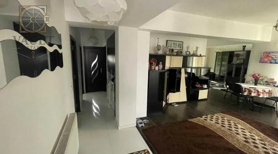 Casă individuală cu 5 camere cu Teren 600 Mp în Balotești