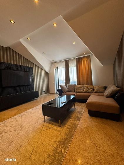 Apartament cu 3 camere decomandat în Mărgeanului