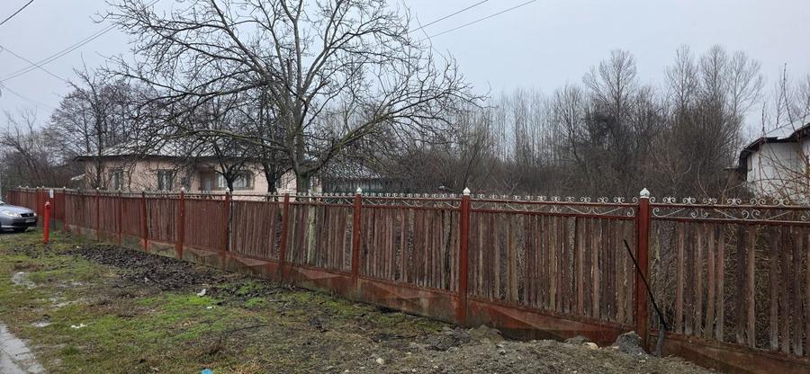Casă cu 4 camere în Antofiloaia