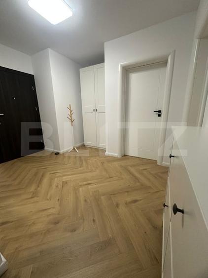 Apartament cu 3 camere decomandat, mobilat în Tudor