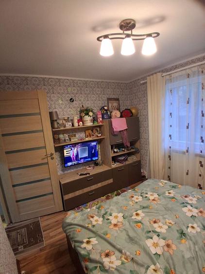 Apartament cu 2 camere semidecomandat în Cuștelnic