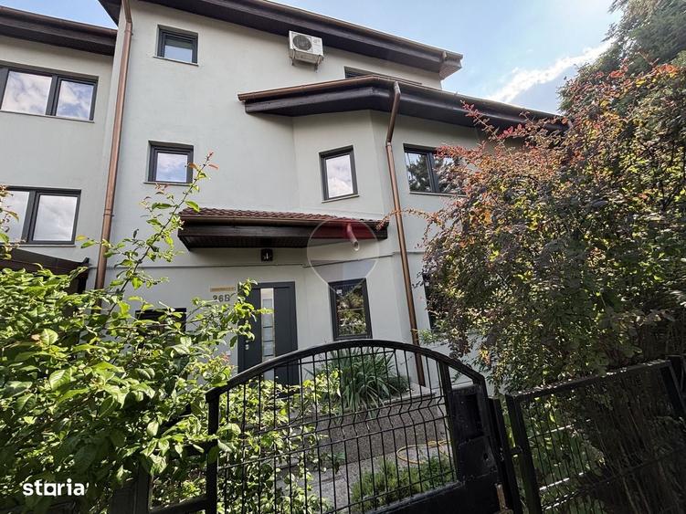 Casă cu 4 camere în Central