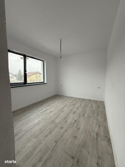 Casă cu 4 camere în Costi