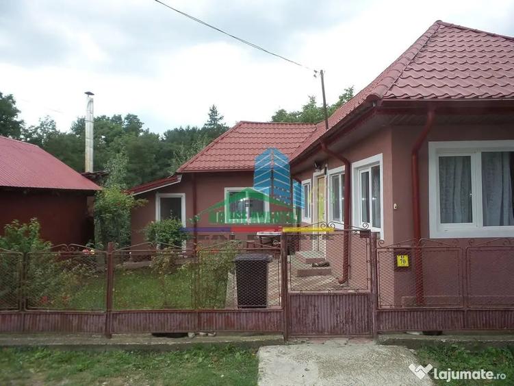 Casă cu 4 camere cu Teren 449 Mp în Rucăreni