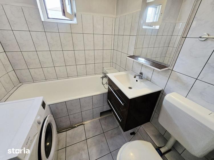 Apartament cu 3 camere semidecomandat în Rogerius