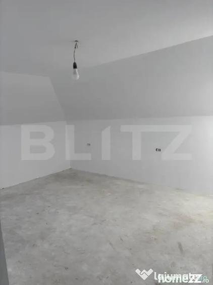 Casa cu 6 camere, 160 mp, ?i teren generos de 900 mp, loc. - 4