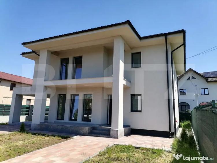 Casă cu 7 camere cu Teren 488 Mp în Valea