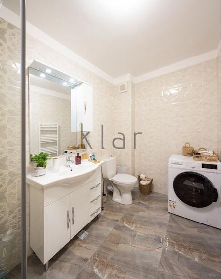Apartament cu 2 camere semidecomandat, mobilat în Central