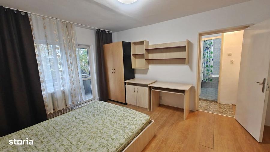 Apartament cu 3 camere semidecomandat în Grigorescu