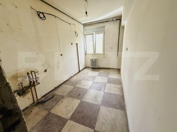 Apartament cu 2 camere semidecomandat în Centrul Civic