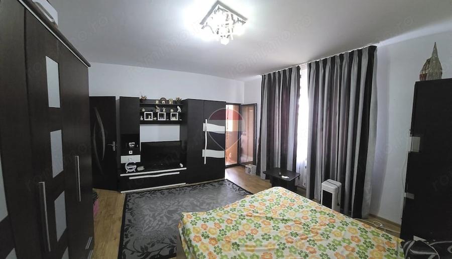 Garsonieră decomandată în Central