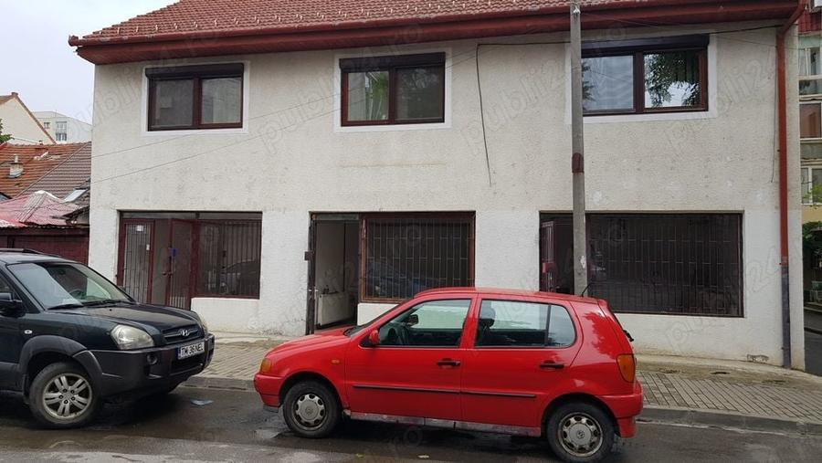 Casă cu 5 camere cu Teren 95 Mp în P-ța Doina