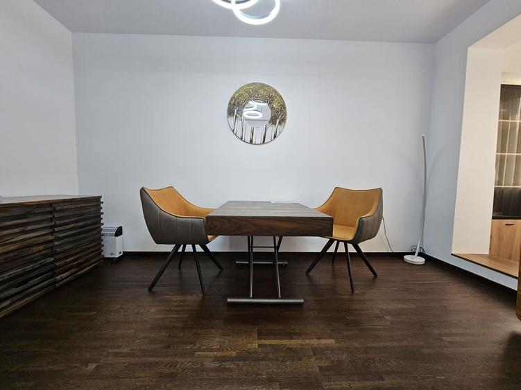 Apartament cu 3 camere decomandat, mobilat în Cazino