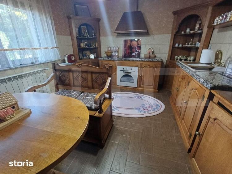 Casă cu 5 camere cu Teren 400 Mp în Obcini