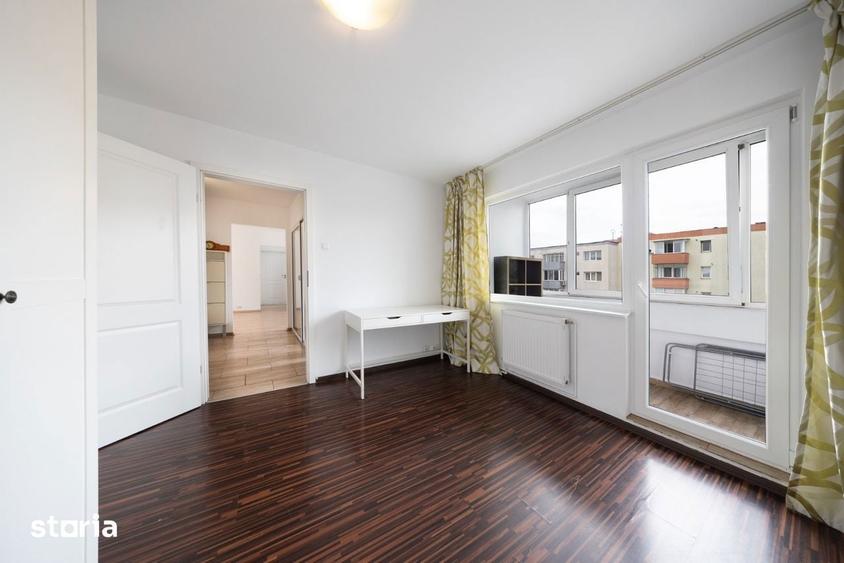 Apartament cu 3 camere semidecomandat, mobilat în Central