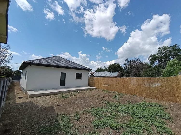 Casă cu Teren 455 Mp în Câmpineanca