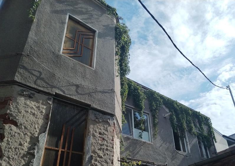 Apartament cu 2 camere semidecomandat în Vitan