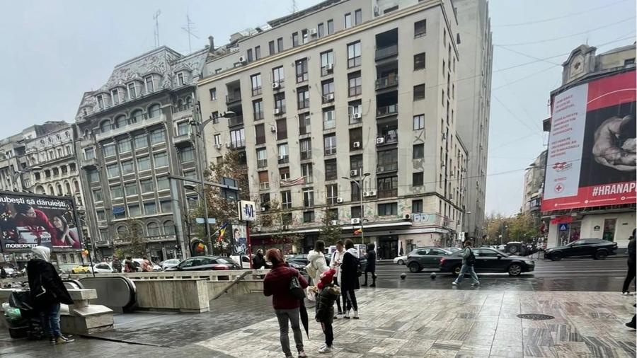Apartament cu 2 camere semidecomandat, mobilat în Magheru