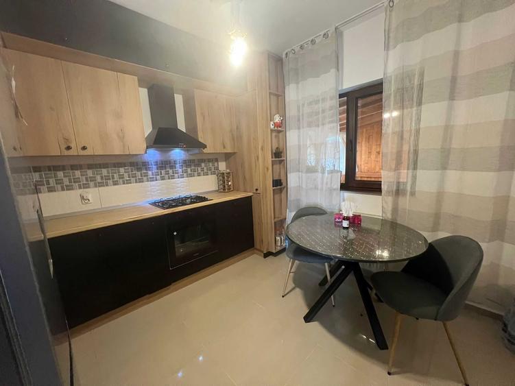 Casă cu 4 camere în Central