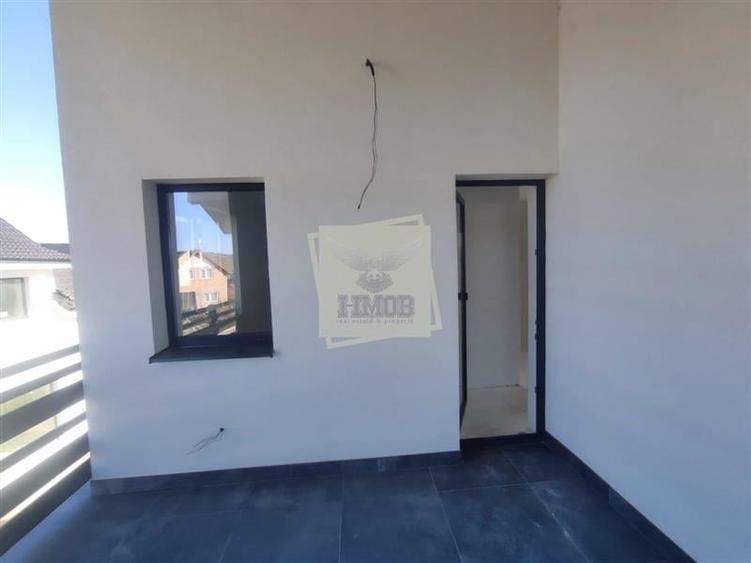 Casă individuală cu 5 camere cu Teren 485 Mp în Cristian