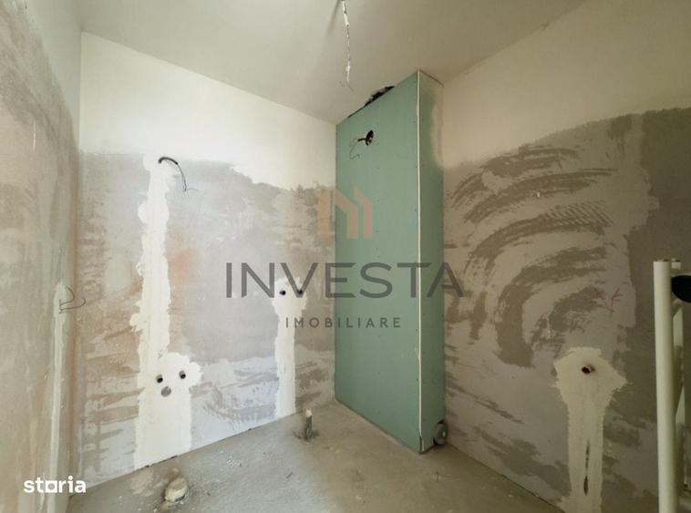 Apartament cu 3 camere semidecomandat în Nord