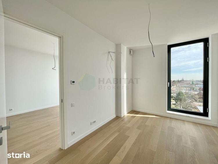 Apartament cu 3 camere decomandat în Tunari