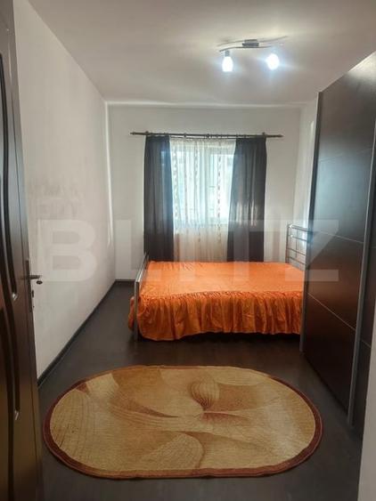 Apartament cu 3 camere decomandat, mobilat în Nicolina