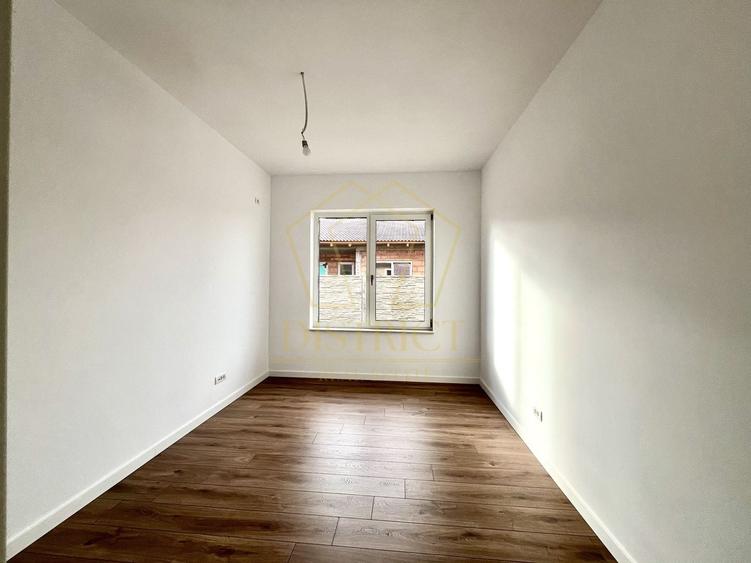 Duplex cu 3 camere cu Canalizare în Moșnița Nouă