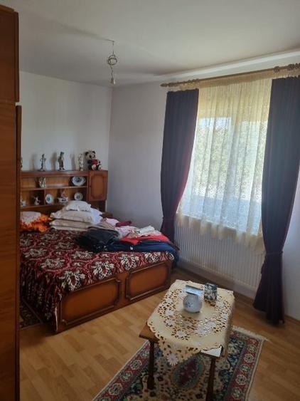 Casă individuală cu 4 camere cu Canalizare în Milești