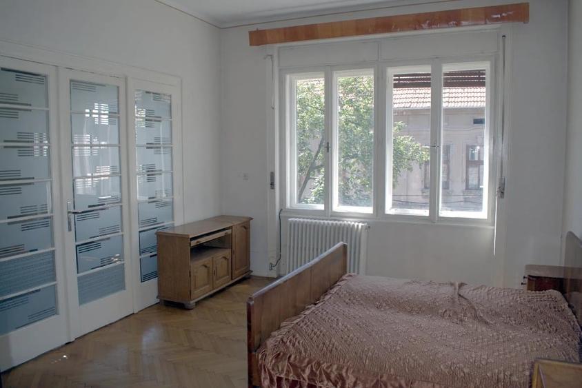 Apartament cu 4 camere circular, mobilat în Bălcescu