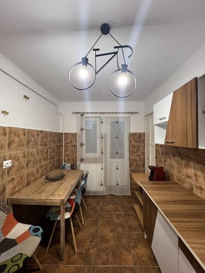 Apartament cu 2 camere decomandat în Capitol
