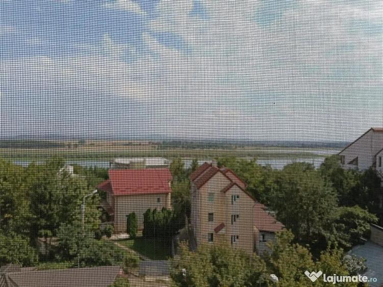 Apartament cu 2 camere decomandat în Mazepa 1