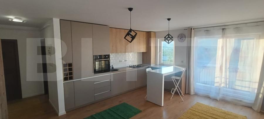 Apartament cu 3 camere semidecomandat, mobilat în Mănăștur