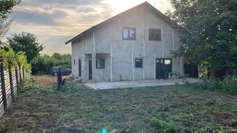 Casă cu Teren 650 Mp în Valea Ursului
