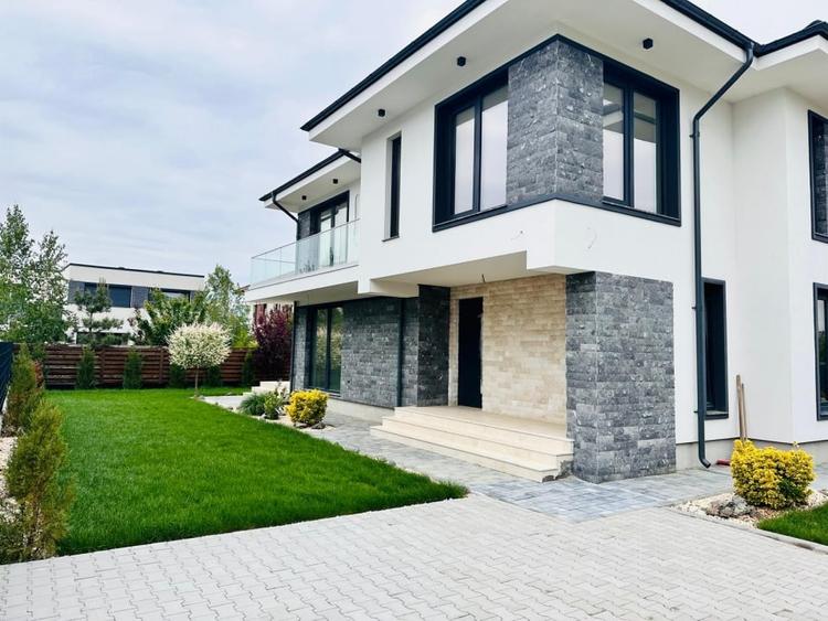 Casă individuală cu 5 camere cu Canalizare în Corbeanca