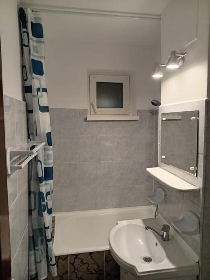 Apartament cu 2 camere decomandat în Astra