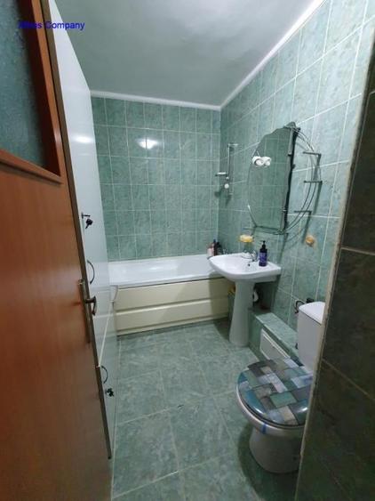 Apartament cu 4 camere, mobilat în Berceni
