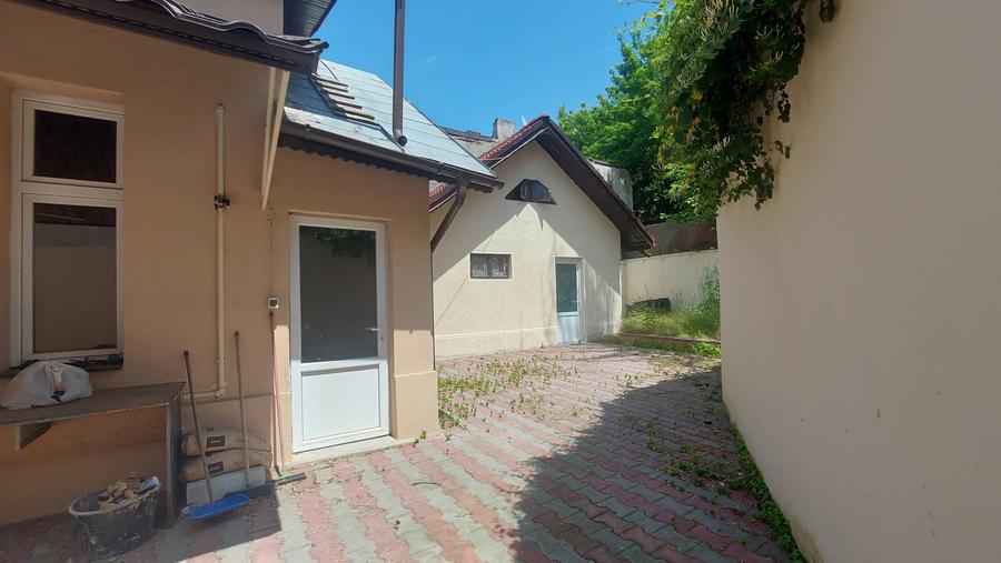 Casă individuală cu 3 camere cu Canalizare în Știrbei Vodă
