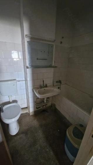 Apartament cu 2 camere decomandat în Dristor