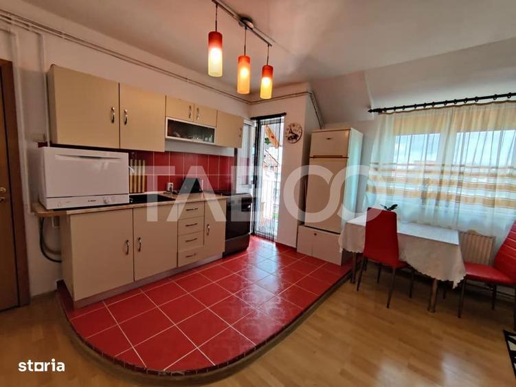 Apartament cu 4 camere decomandat, mobilat în Mihai Viteazul