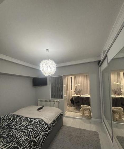 Apartament cu 3 camere decomandat, mobilat în Trocadero