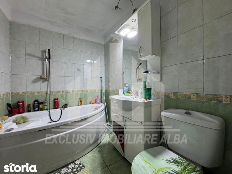 Apartament cu 3 camere decomandat, mobilat în Cetate